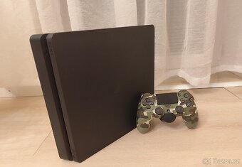 PlayStation 4 - 2