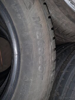 pneu 205/60 R16 - 2