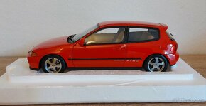 Model Honda Civic SIR II EG6 VTEC 1993, LCD Models 1:18 - 2