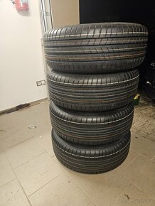 Pneu 245/45 R19 102Y - 2