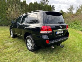 Toyota Land Cruiser 200 - 2