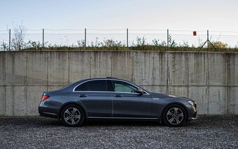 Mercedes-Benz e220d 4Matic Sedan (MOŽNÝ ODPOČET DPH) - 2