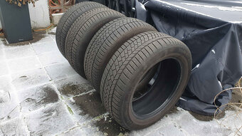 Continental ContiWinterContact TS830P 225/55R17 - 2