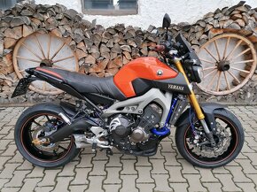 YAMAHA MT-09 - 2