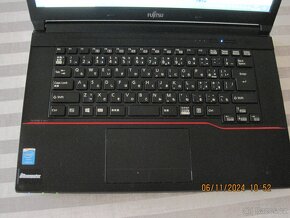 Fujitsu Lifebook A744-H - 2