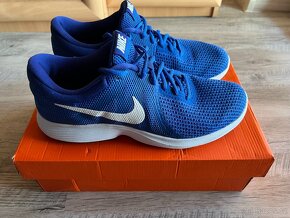 Nike Revolution 4 Royal Blue (modrá) - 2