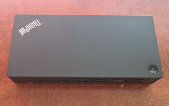 Dokovací stanice Lenovo ThinkPad Universal USB-C - 2