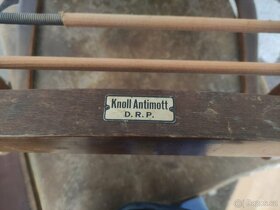 Starožitný stolek a dvě křesla od Knoll Antimott D.R.P. - 2