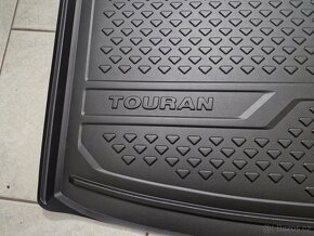 VW Touran II 2015 5T1 -  5QA061161 plastová vana do kufru - 2