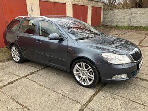 ŠKODA OCTAVIA COMBI 4x4 LAURIN a KLEMENT - 2