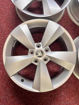 5x112 R17 alu disky originál Škoda Kodiaq 2021 - 2