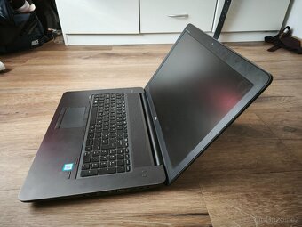 HP ZBook 17 G3 Mobile Workstation - 2