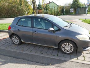 Toyota Auris 1,6 2007 - 2