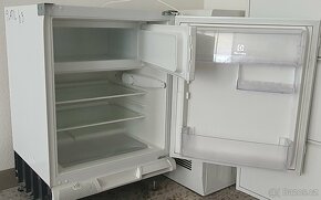 malá lednice s mrazákem - 2