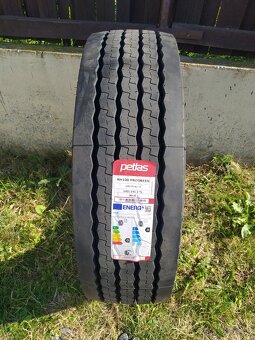 215/75 r17,5 225/75 r17,5 235/75 r17.5 245/70 r17.5 Záběrové - 2