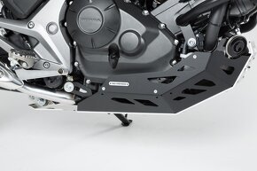 Kryt motoru černá/stříbrná Honda NC700 / NC750 bez DCT - 2