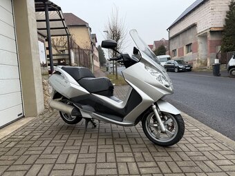 Peugeot Satelis 125i, cz doklady - jen 6000 km - 2