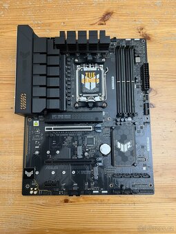 ASUS TUF GAMING B650-E WIFI  Socket AM5,Funkční,Záruka - 2