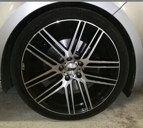 Prodám pekné alu kola 5x112 r18 obuté zimní - 2