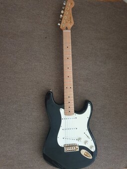 Squier Stratocaster - 2