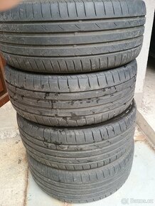 Prodám 215/45 R17 91W - 2