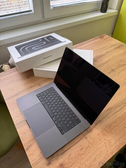 MacBook Pro 16 m4 24GB RAM/512GB SSD (SK LAYOUT) - 2