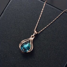 Krásný pozlacený set, náhrdelník + náušnice v modré barvě. - 2