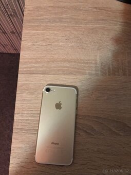 Prodám iPhone 7 - 2