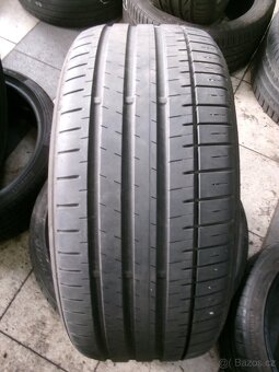 235/40 R19 FALKEN (5mm) č.15433 - 2