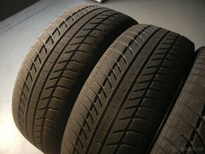 Zimní pneu Continental 235/45R20 - 2