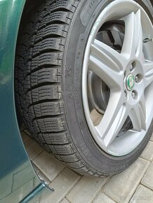 Zimní pneu, dvourozměrné pneumatiky 245/40/18 a 275/35/18 - 2