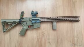 Airsoft AR-15/M4 + příslušenství - 2