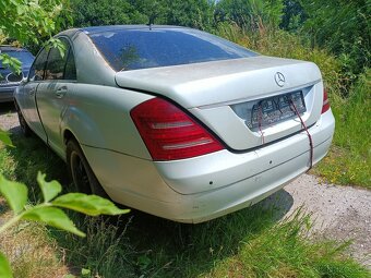 // MERCEDES W221 S-CLASS 320 CDI 173kw //DÍLY - 2