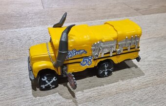 Mattel CARS auta a autobus Miss Fritter paní Bučitelka - 2