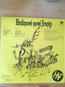 LP Hrdinové Nové Fronty–Válečný Území(Monitor 1991)1.vydání - 2