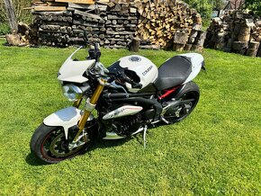 Triumph Speed Triple 1050 R - 2