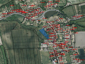 Prodej podílu 1/1 trvalého komerčního pozemku 4362 m2 v obci - 2