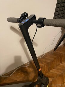 Elektrická koloběžka Xiaomi Mi Electric Scooter 1S EU - 2