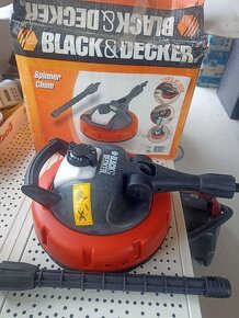 Prodám NOVÝ čistič ploch s nádobkou Black & Decker na tlakov - 2