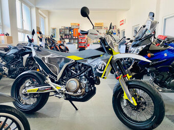 Husqvarna 701 Supermoto = TOP STAV - 2