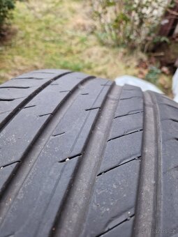 Letní pneu 225/40 R 18 - 2