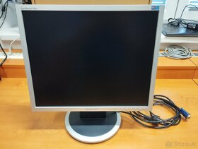 LCD monitor Samsung SyncMaster 940N 19" - 2