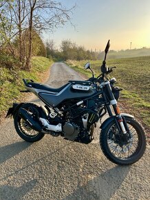 Husqvarna Svartpilen 401 (2022) - 2