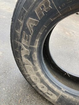 Pneu 315/80 R 22,5 - 2