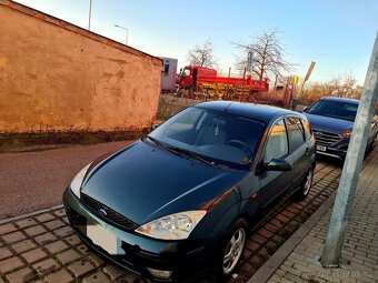 Ford Focus 2005 1.6 74KW  5DV SERVISKA - 2