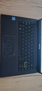 Asus E210MA - 2