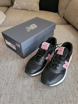 Nové dívčí dámské tenisky sneakersy zn. New Balance, vel. 37 - 2