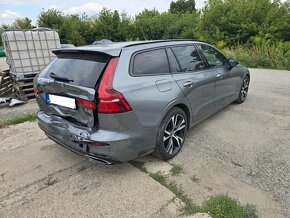 Volvo V60 D4 R-Design A/T, POJAZDNE, DPH, SERVISKA, - 2