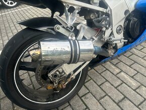 Rozprodam Suzuki Gsxr 1000 01-02 na nahradni dily. - 2