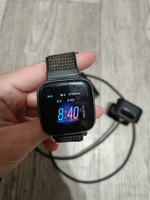 Fitbit Versa 2 chytré hodinky - 2